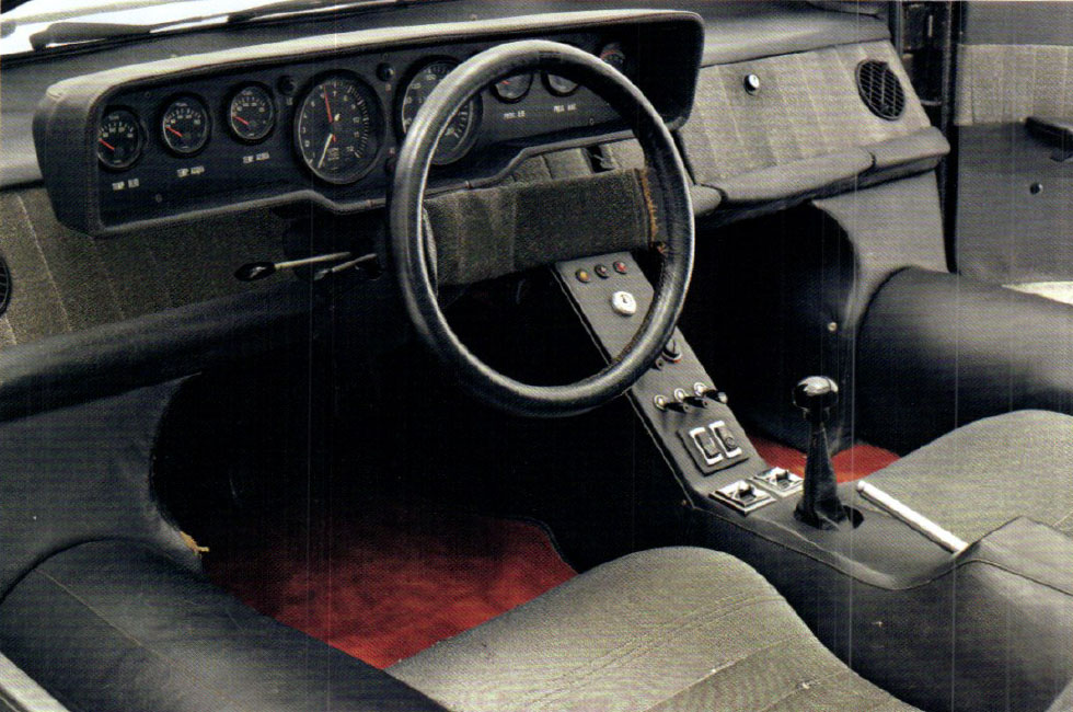 1968_ItalDesign_Alfa_Romeo_Iguana_Interior_02.jpg