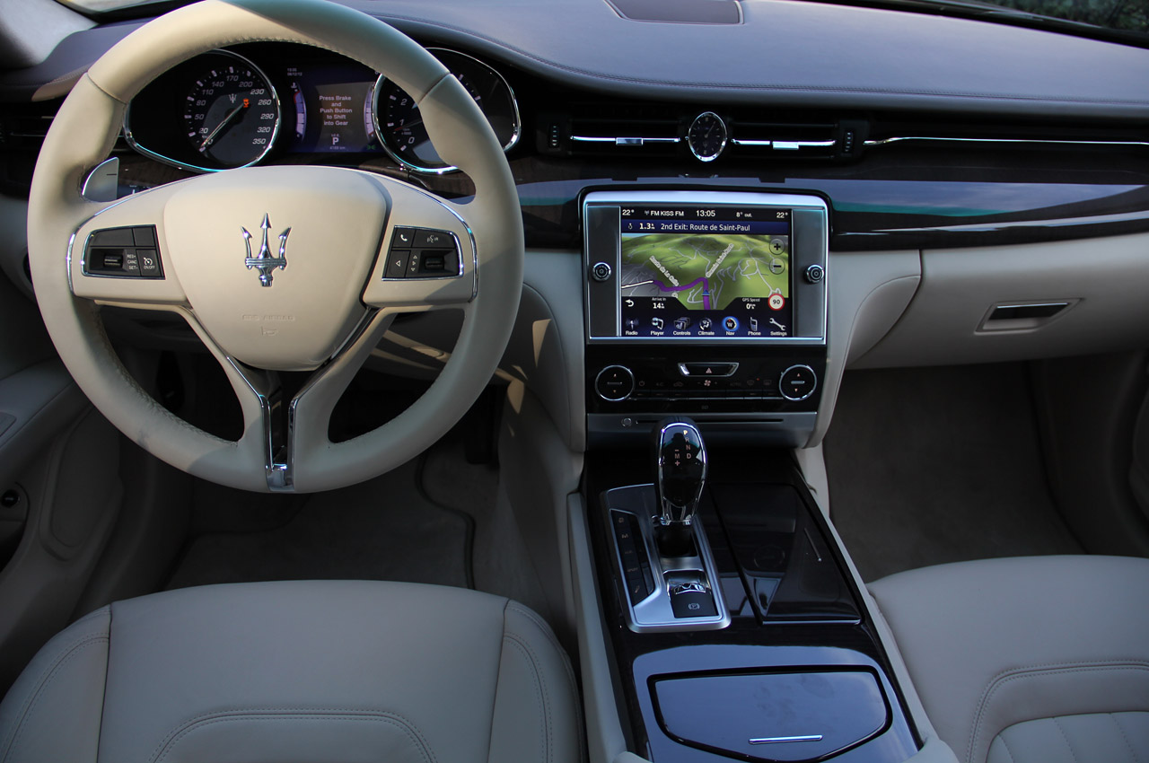2015-Maserati-Quattroporte-S-Q4-Interior.jpg